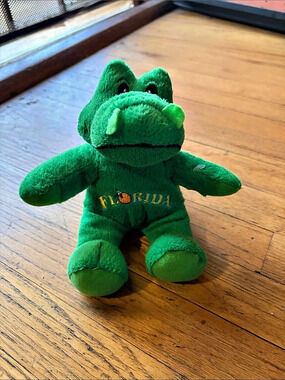 The RGU Group Florida Gators alligator plush Green Florida Gators Plush Toy